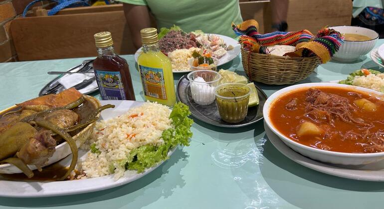 Authentisches guatemaltekisches Mittagessen Markttour