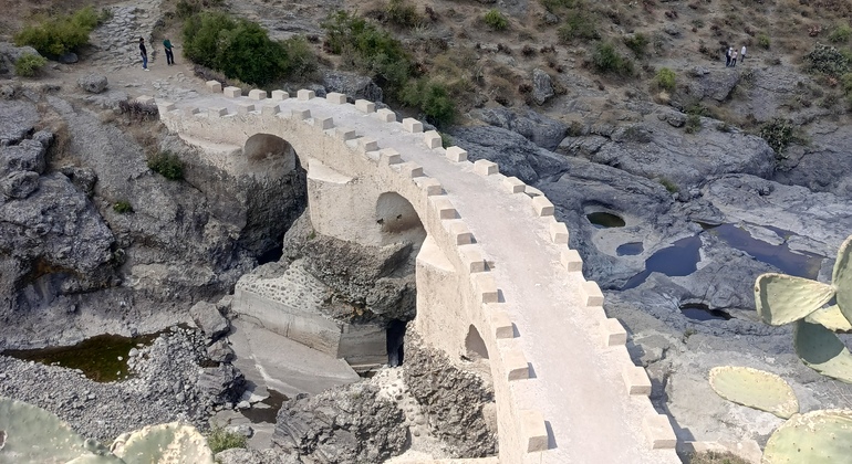 Tagestour nach Debrelibanos, Blunile-Schlucht und Portugiesische Brücke