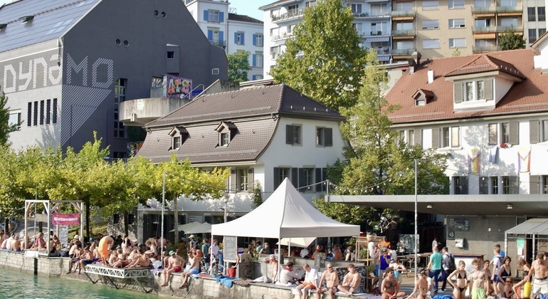 Walking Tour Thai food in Zurich