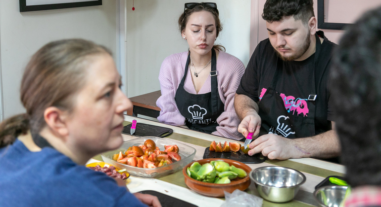 Clase de paella y sangría con tapas y visita al mercado