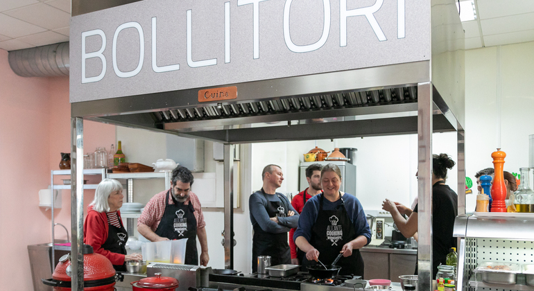 Clase de paella y sangría con tapas y visita al mercado