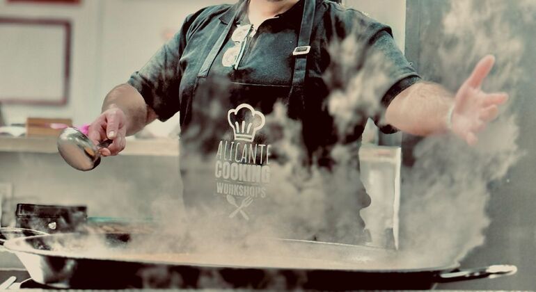 Clase de paella y sangría con tapas y visita al mercado