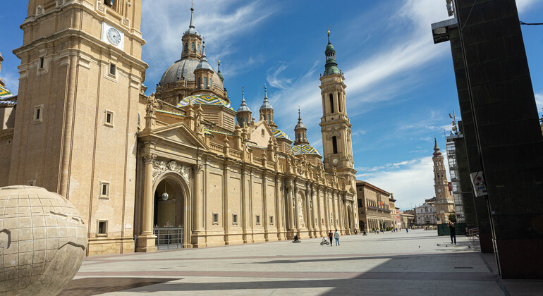 Basilica del Pilar Tour