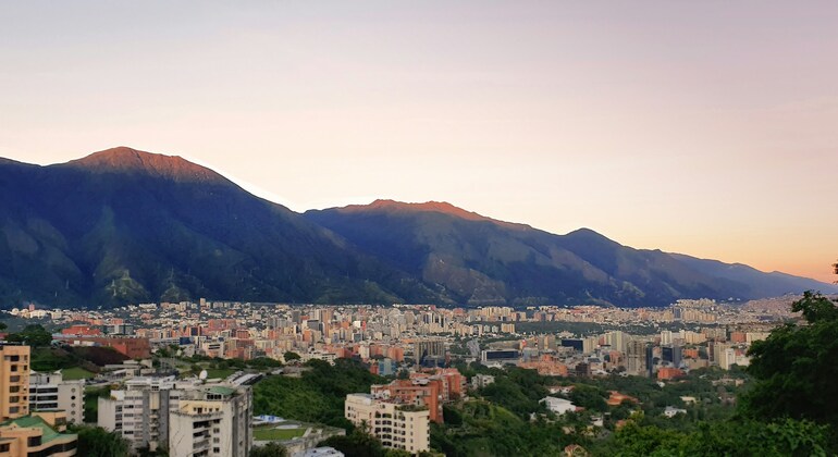 Caracas, Strokes and Contrasts Tour
