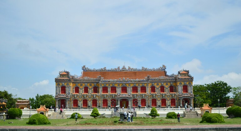 Hue Imperial City Tour mit Mittagessen/Abendessen