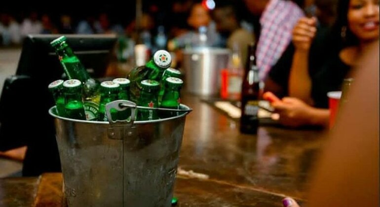 Dar bei Nacht: Musik, Märkte und geheime Rooftop-Bars