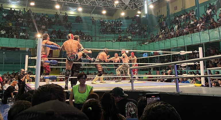 Santo Ring Puebla: Lucha Libre und klassische Cantinas erleben