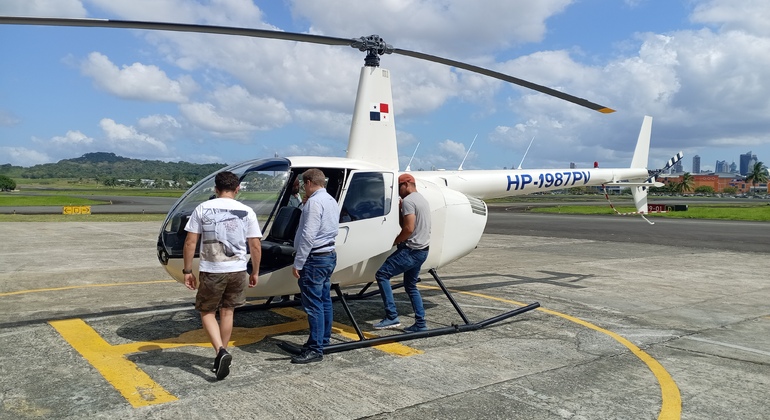Historischer Hubschrauberrundflug über Panama-Stadt