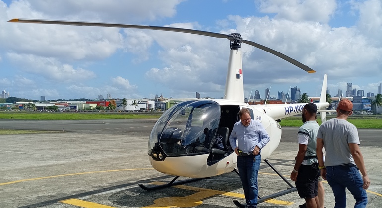 Historischer Hubschrauberrundflug über Panama-Stadt