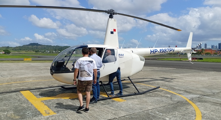 Historischer Hubschrauberrundflug über Panama-Stadt
