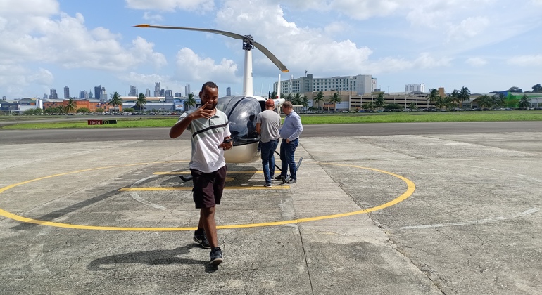 Historischer Hubschrauberrundflug über Panama-Stadt