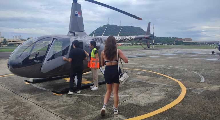 Historischer Hubschrauberrundflug über Panama-Stadt