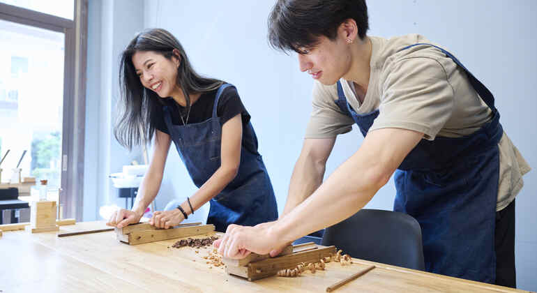 Atelier de fabrication de baguettes à Tokyo Ginza