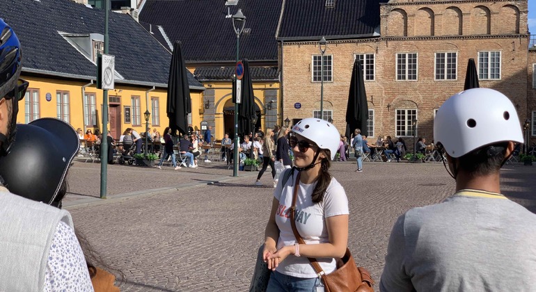 Powered By The Oslo Tour E-Scooter
