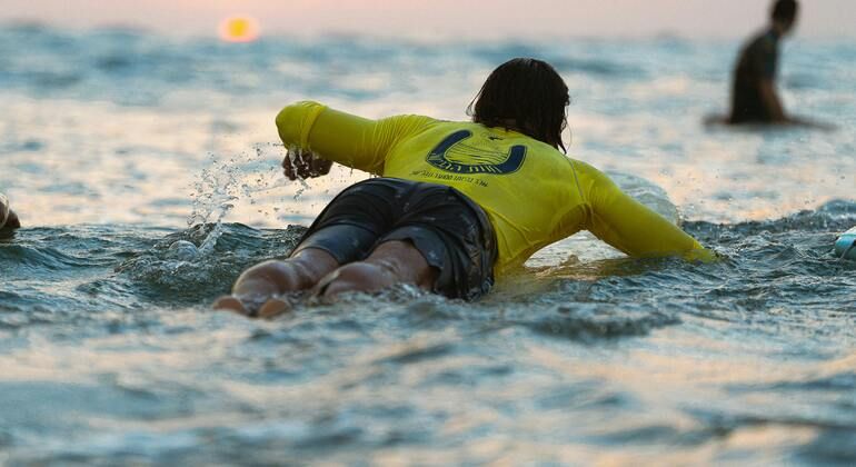 Kurs der Pura Vibra Surfschule in Jaco, San José