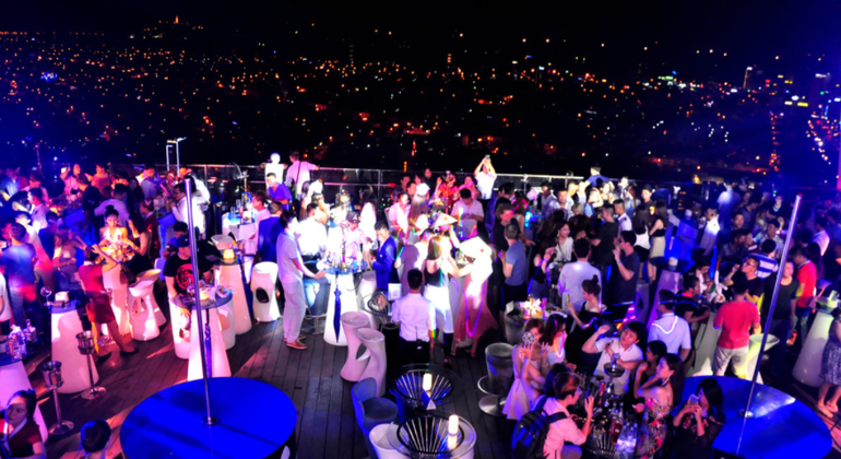 Da Nang Rooftops & gehobene Bars: Cocktail-Tour