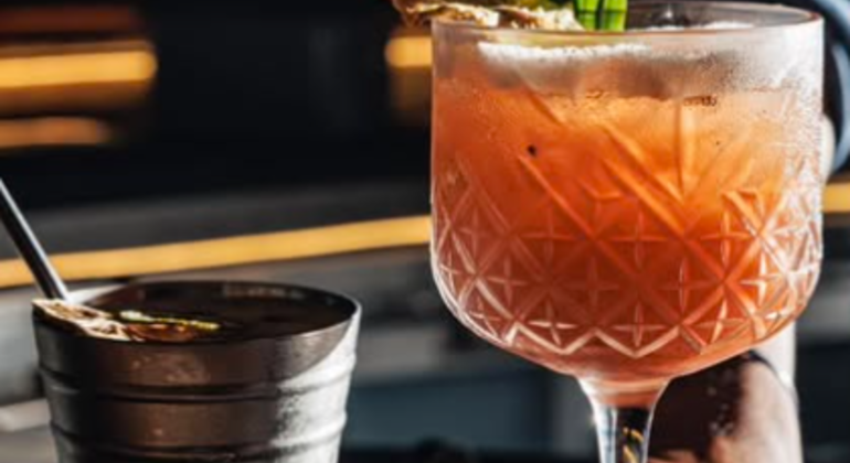 Da Nang Rooftops & gehobene Bars: Cocktail-Tour