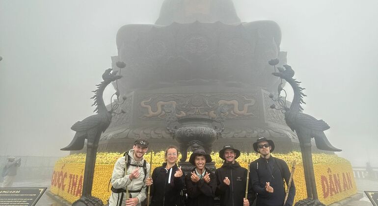 a Pa: Fansipan Peak One Day Trek mit lokalem Führer
