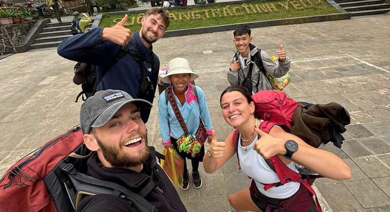 a Pa: Fansipan Peak One Day Trek mit lokalem Führer