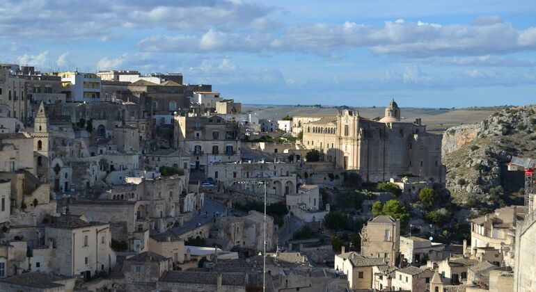Visita completa a pie de Sassi di Matera con degustación