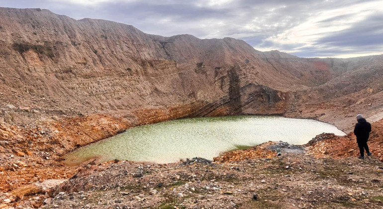 Kutaisi: Visita guidata alle cascate, al lago e al palazzo Geguti