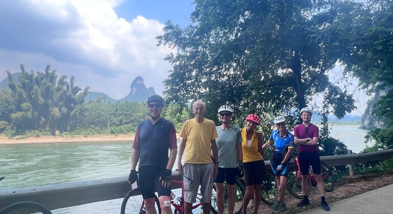 Guilin Yangshuo Excursión en bicicleta por el río Yulong