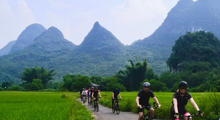 Guilin Yangshuo Excursión en bicicleta por el río Yulong