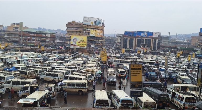 Kampala Rundgang: Geschichte, pulsierende Märkte und das tägliche Leben