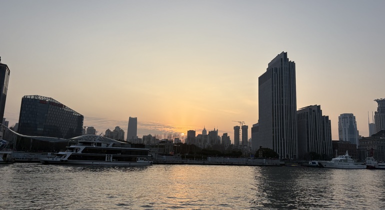 Shanghai Stadtrundfahrt: Ein Streifzug durch die magische Stadt mit SaSa