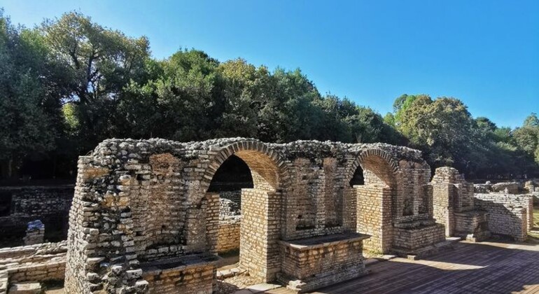 Excursión por el sur de Albania: Butrint, el Ojo Azul y el castillo de Lekursi