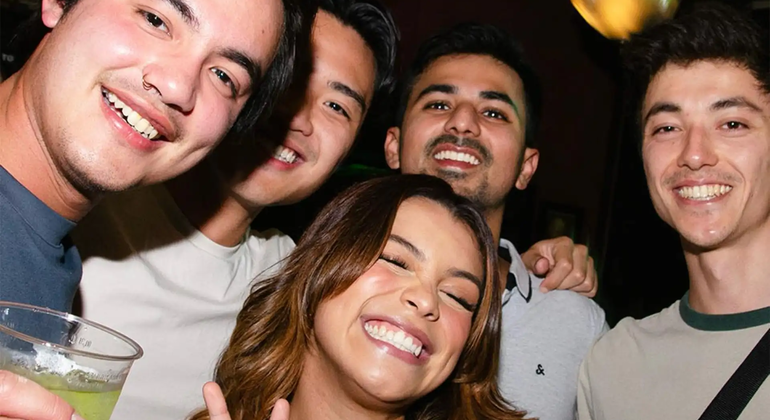 Malta: Paceville Pub Crawl mit Getränken und Spielen