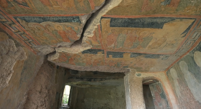 Desde Veliko Tarnovo: Excursión espiritual y natural
