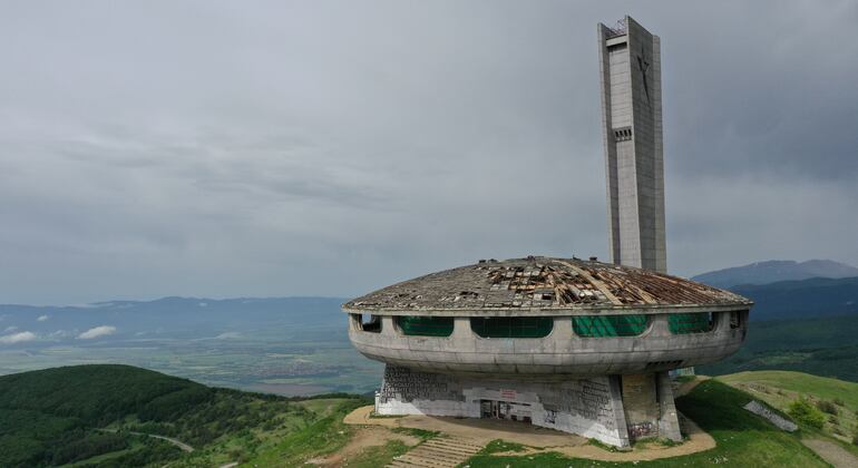 Desde Veliko Tarnovo: excursión de medio día a Buzludzha y Shipka