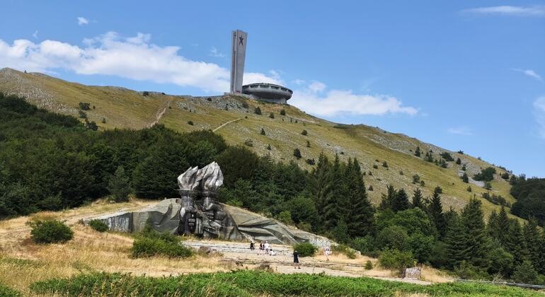 Desde Veliko Tarnovo: excursión de medio día a Buzludzha y Shipka