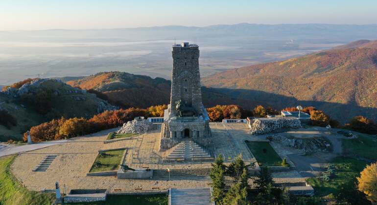 Desde Veliko Tarnovo: excursión de medio día a Buzludzha y Shipka