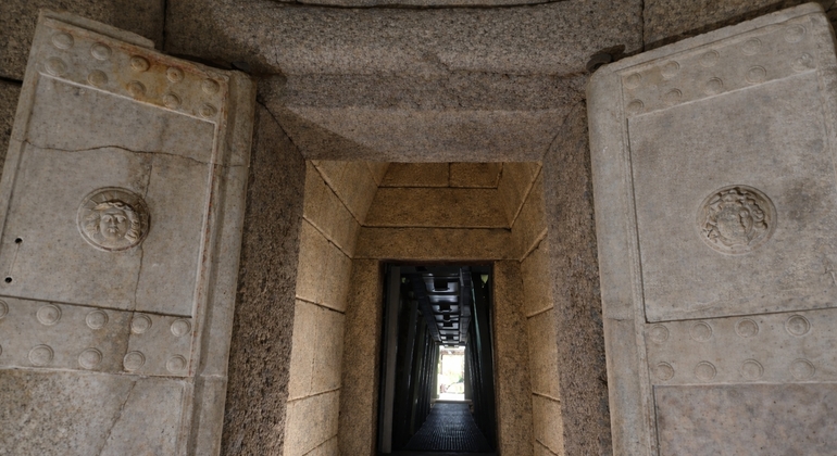 Desde Veliko Tarnovo: Excursión de un día al Valle de las Rosas y los Reyes