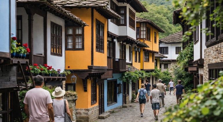 Desde Veliko Tarnovo: Cueva de Bacho Kiro y pueblo artesano de Etar