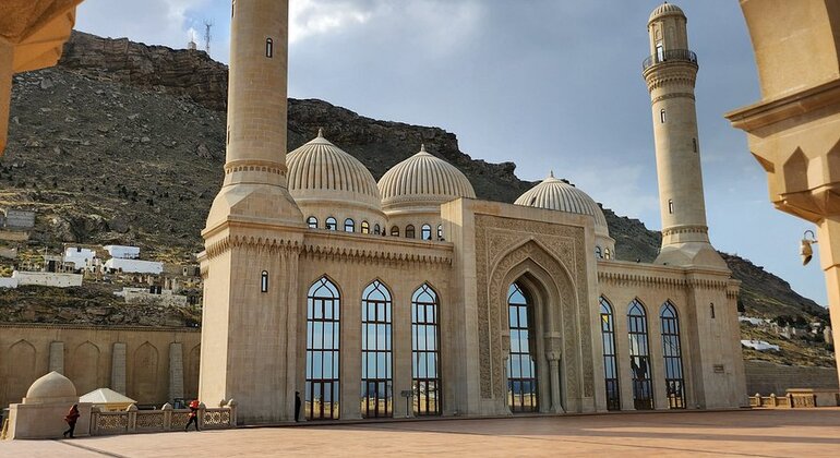 Schlammvulkane und Gobustan Private Tour mit Yanardag und Feuertempel