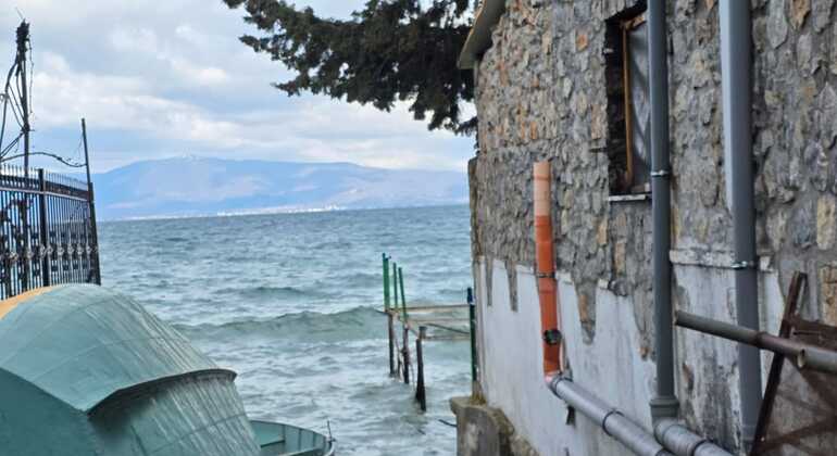 Lake Ohrid Escape: Lin, Pogradec & Tushemisht Day Tour from Tirana