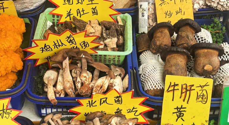 Yunnan schmecken: Kunming Morgenmarkt & Spaziergang mit lokalen Lebensmitteln