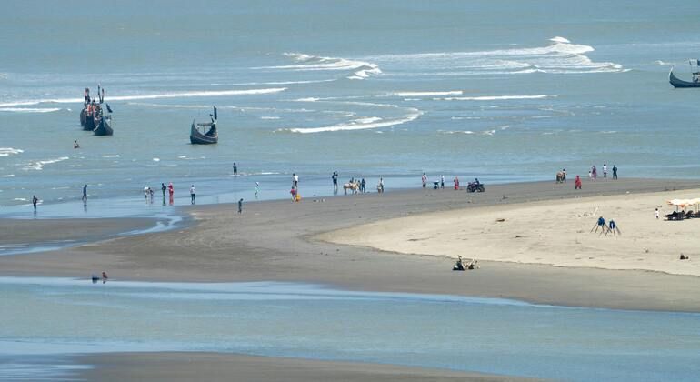 Aventura en la playa más larga de Cox's Bazar