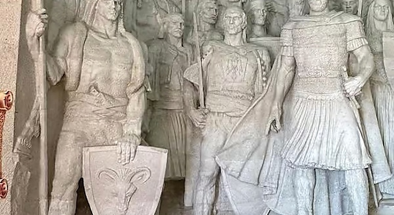 Tirana: Kruja Castle Guided Tour, Ethnographic Museum Entry Included