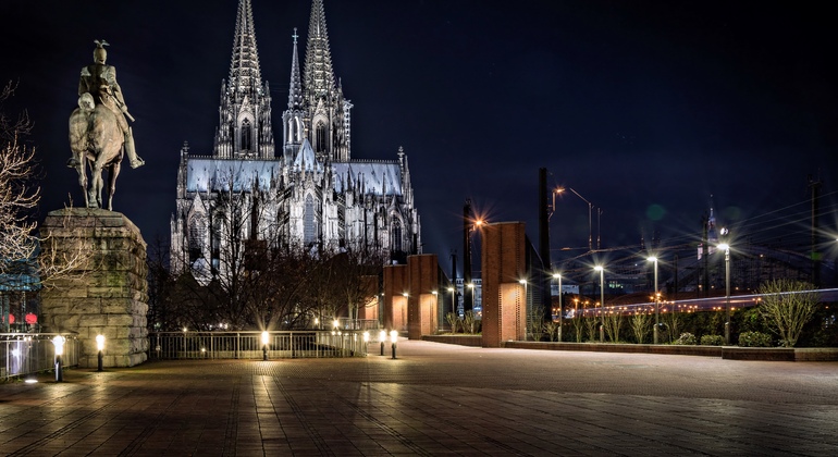 Cologne: Small-Group Night Photography Tour