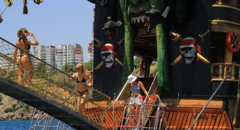 Excursion en bateau pirate à Antalya