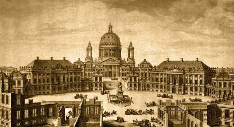 Copenhagen's Royal District: Self-Guided Exploration Game