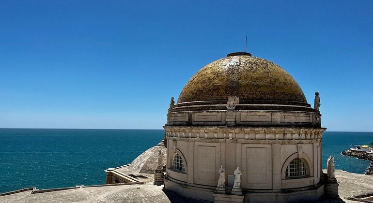 Descubre Cádiz: juego de exploración autoguiado