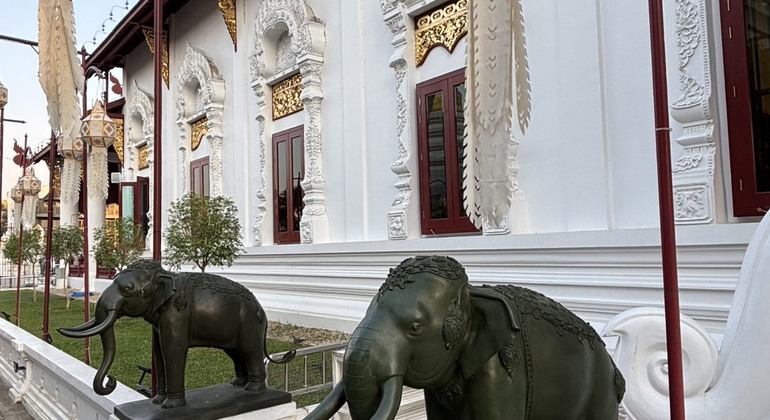 Tour zu versteckten Tempeln und dem Alltag in Chiang Mai