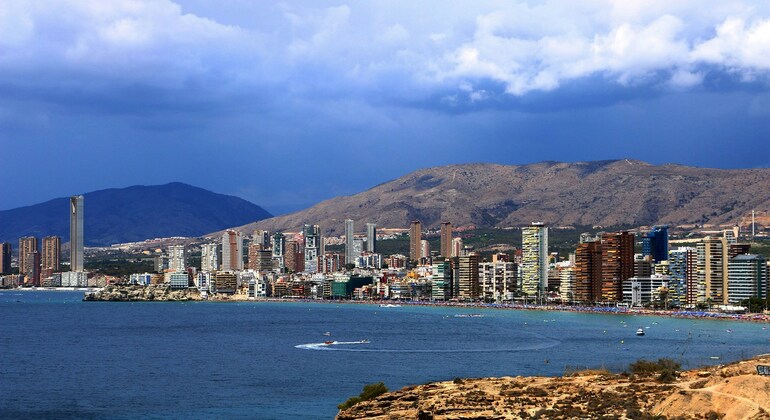 Der verlorene Pirat von Benidorm: Selbstgeführtes Entdeckungsspiel & Stadtrundgang
