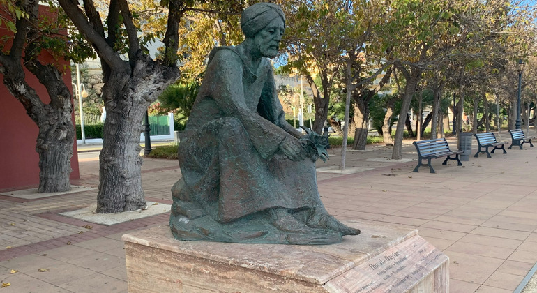 Don Quijote en Benalmádena: juego de exploración autoguiado