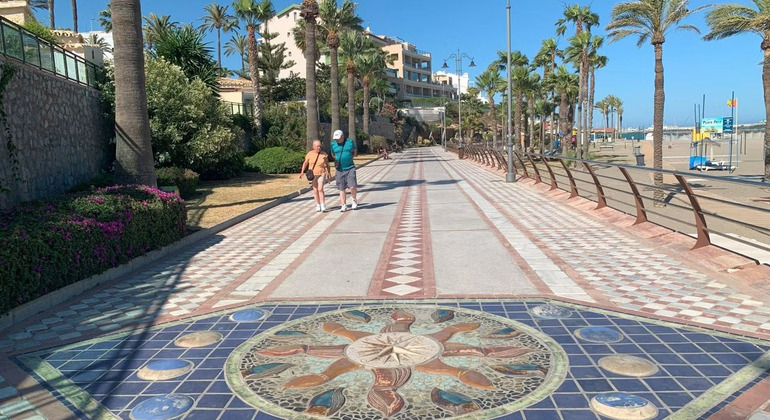 Don Quijote en Benalmádena: juego de exploración autoguiado